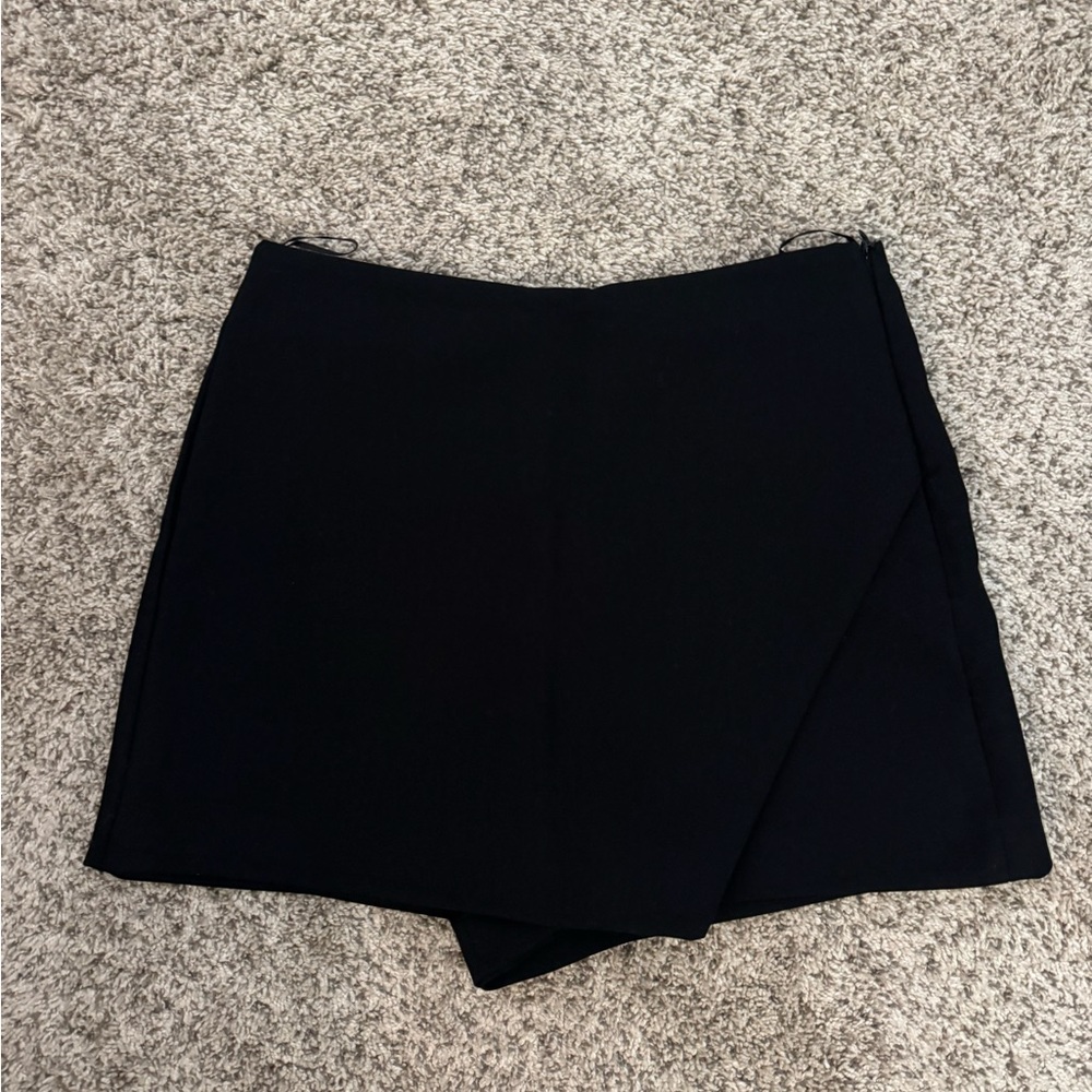 Zara Asymmetrical Black Skort
